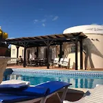 Willa Cosy Carvoeiro 5 Bedrooms Casa Solara Table Tennis Table Porches (Algarve)