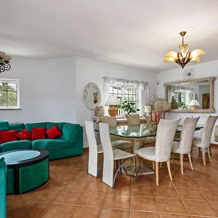 Villa Cosy Carvoeiro 5 Bedrooms Casa Solara Table Tennis Table Private Pool Alporchinhos *