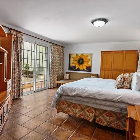 Villa Cosy Carvoeiro 5 Bedrooms Casa Solara Table Tennis Table Private Pool Alporchinhos