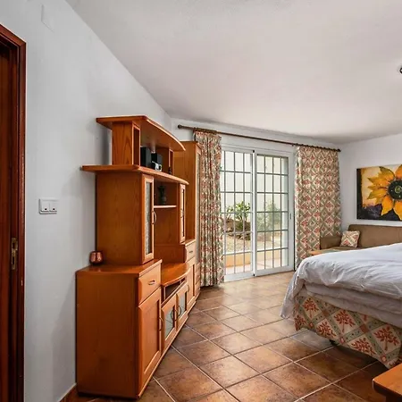 Cosy Carvoeiro 5 Bedrooms Casa Solara Table Tennis Table *