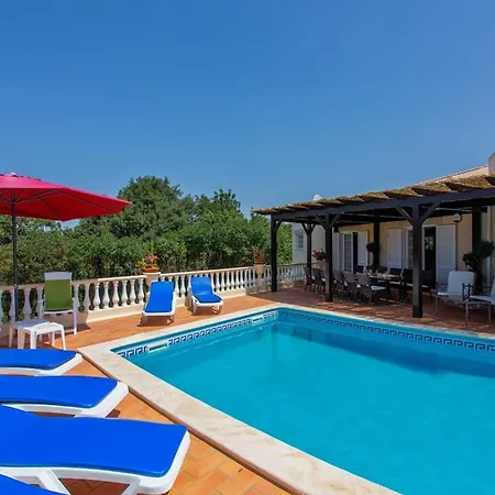 Cosy Carvoeiro 5 Bedrooms Casa Solara Table Tennis Table ヴィラ ポルシェス